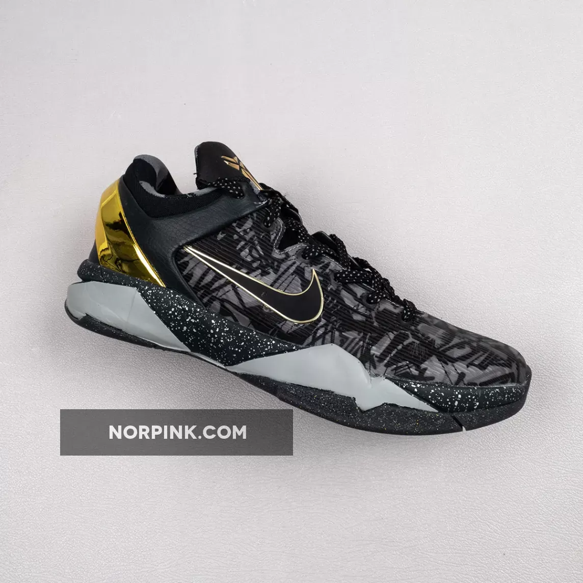 Nike Zoom Kobe 7 ‘Prelude London’ Cool Grey/Metallic Gold-Black / Kobe 7 Prelude 639692-001