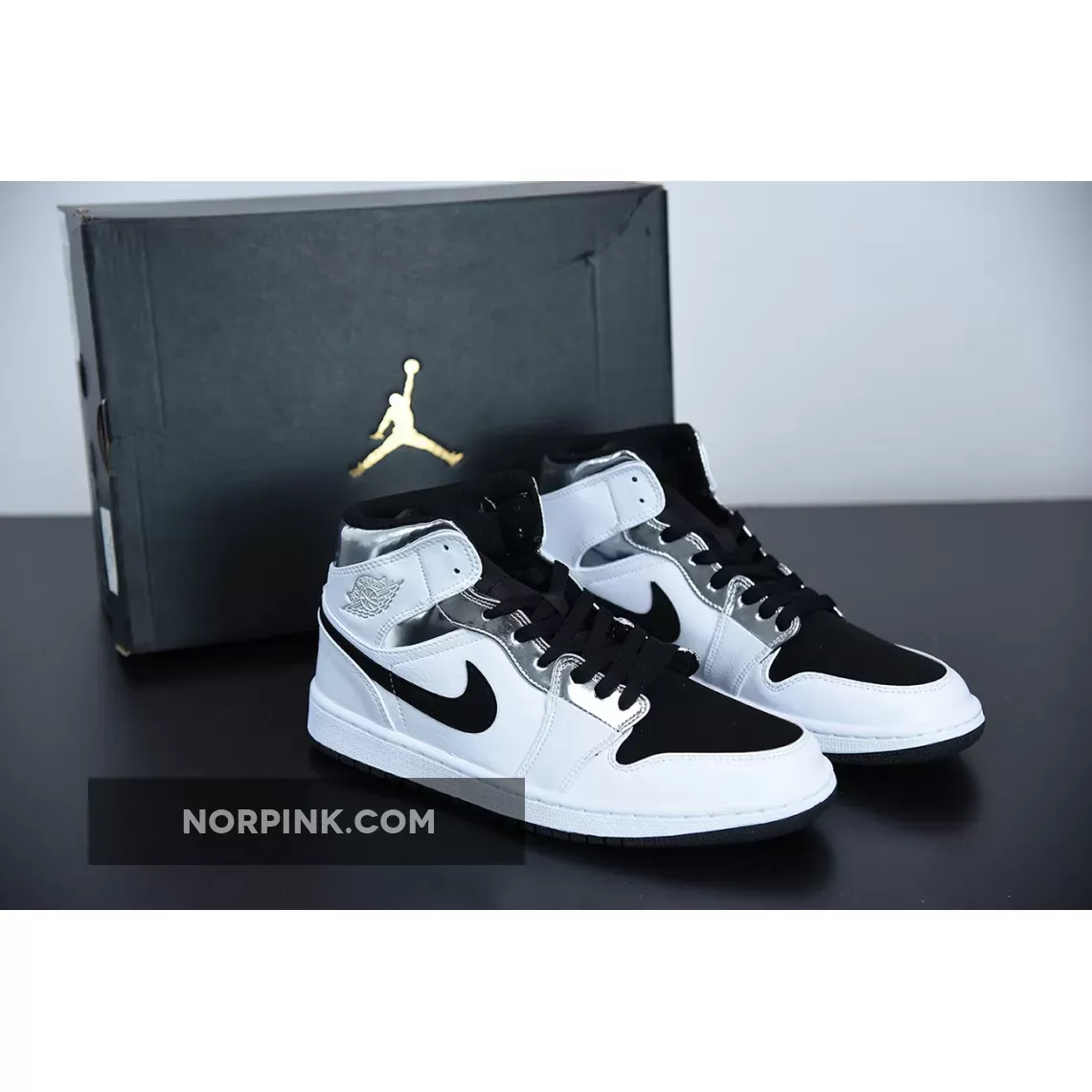 Air Jordan 1 Mid 'Alternate Think' White/Silver / white and silver jordan 1