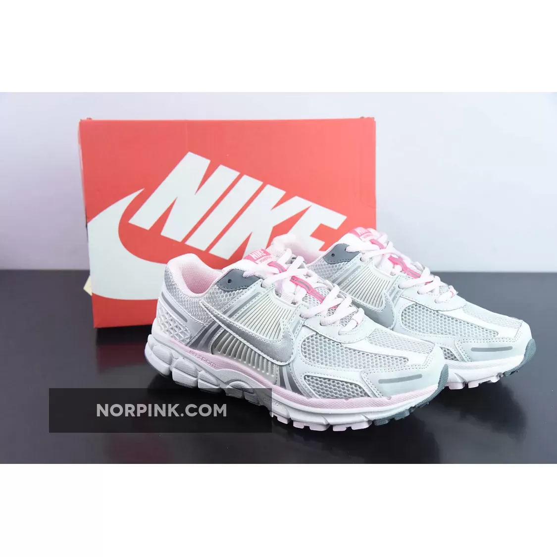 Nike Zoom Vomero 5 '520/Silver/Pink' FN3695-001 Restock