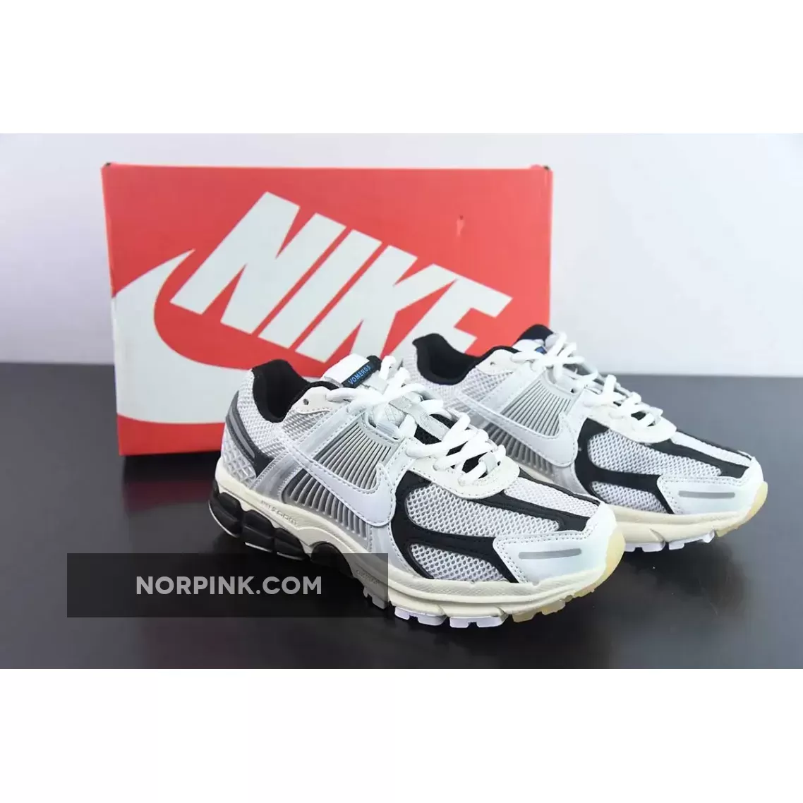 Nike Zoom Vomero 5 Supersonic Light Bone/Black